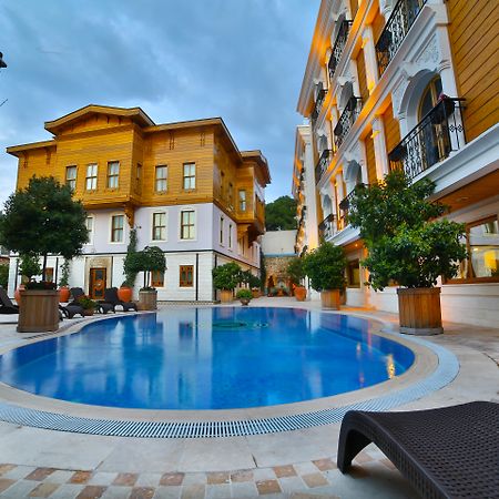 Seven Hills Palace & Spa Истанбул Екстериор снимка