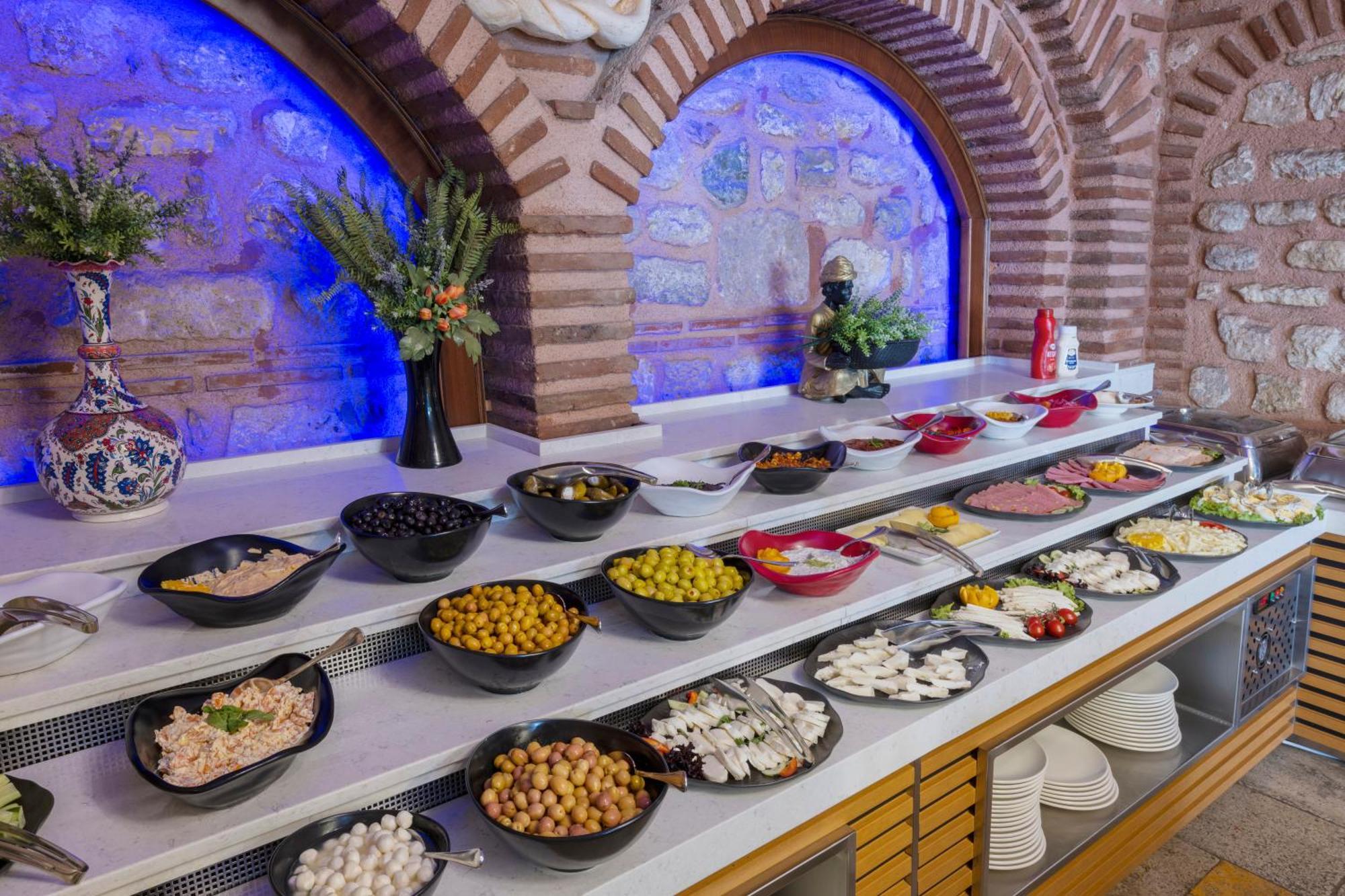 Seven Hills Palace & Spa Истанбул Екстериор снимка