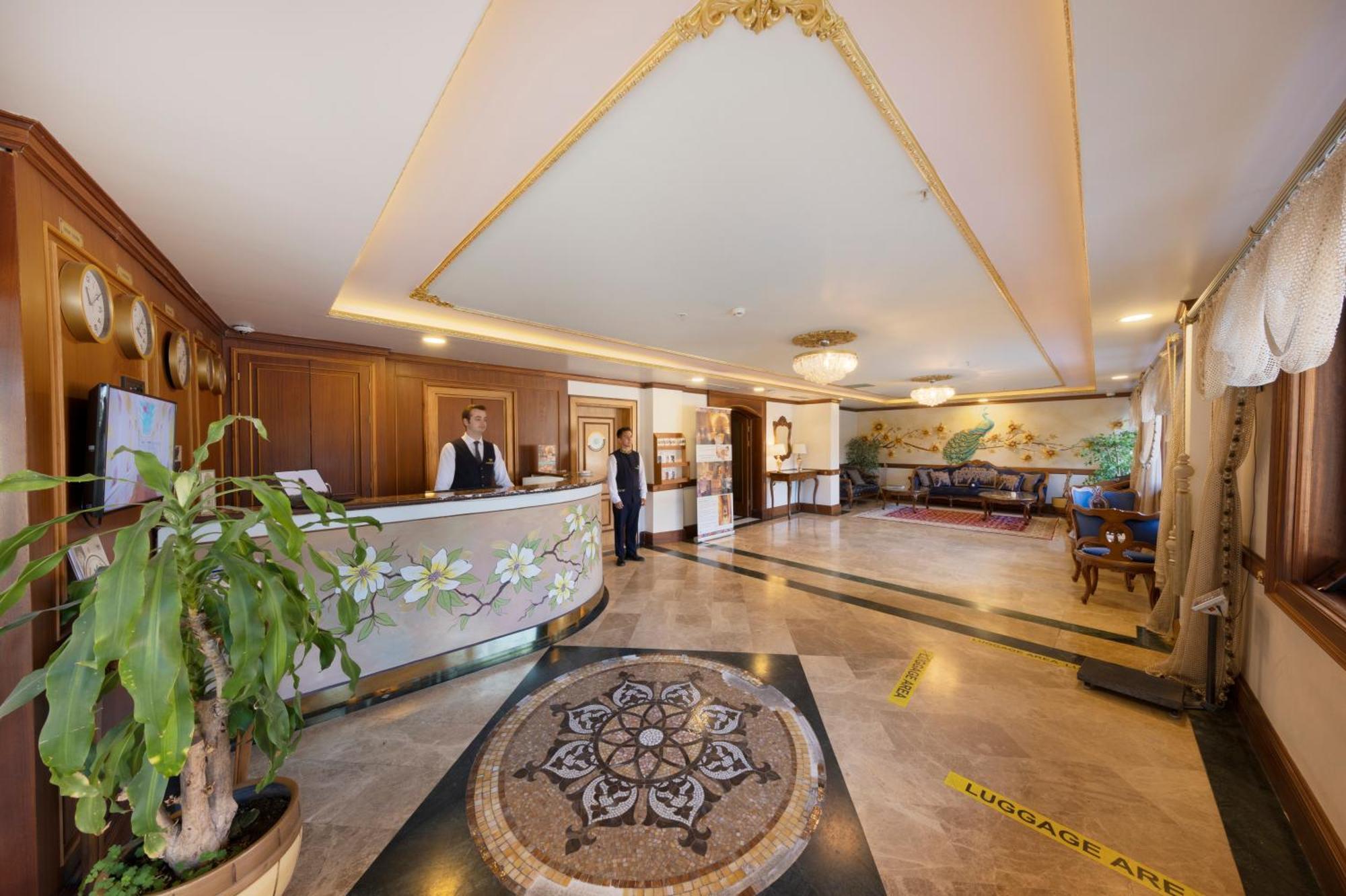Seven Hills Palace & Spa Истанбул Екстериор снимка
