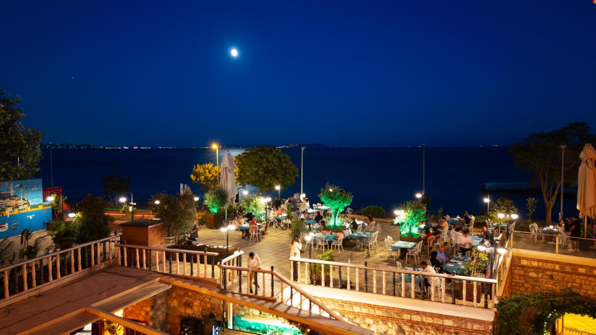 Seven Hills Palace & Spa Истанбул Екстериор снимка